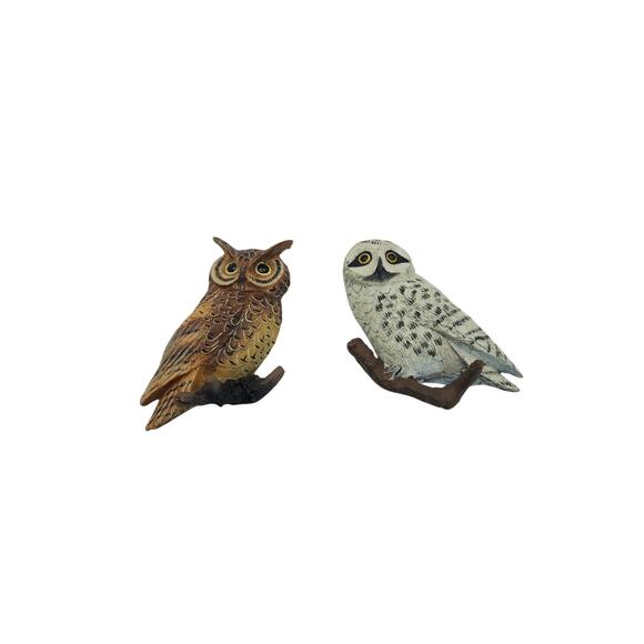 Set of 2 Realistic 3D Owl Magnet Hand Painted Resin Birds on Branch Fridge Decor - Picture 1 of 8